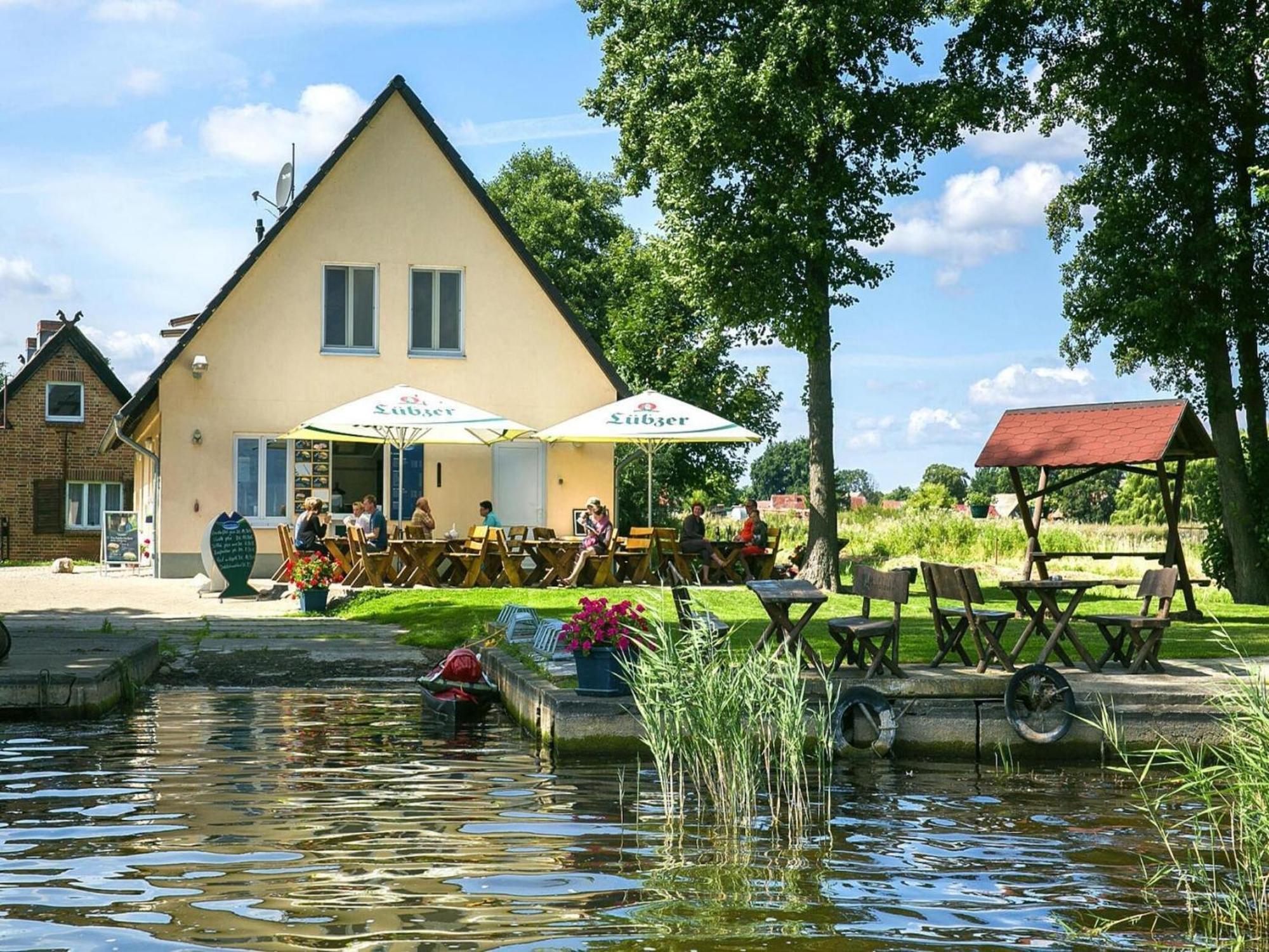 Apartment On The Fischerhof Vipperow Экстерьер фото